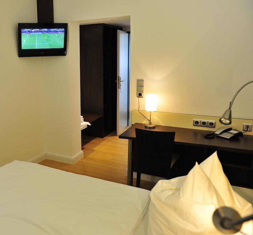 Gaestehaus Am Raeuschenberg Hoexter Room photo